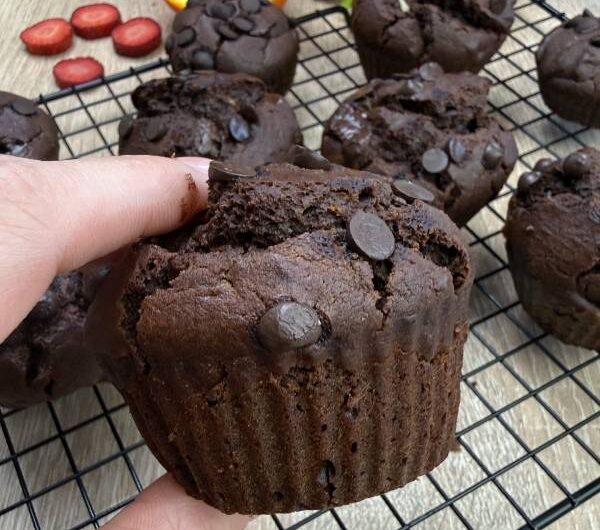 Σοκολατένια muffins, νηστίσιμα & χωρίς ζάχαρη